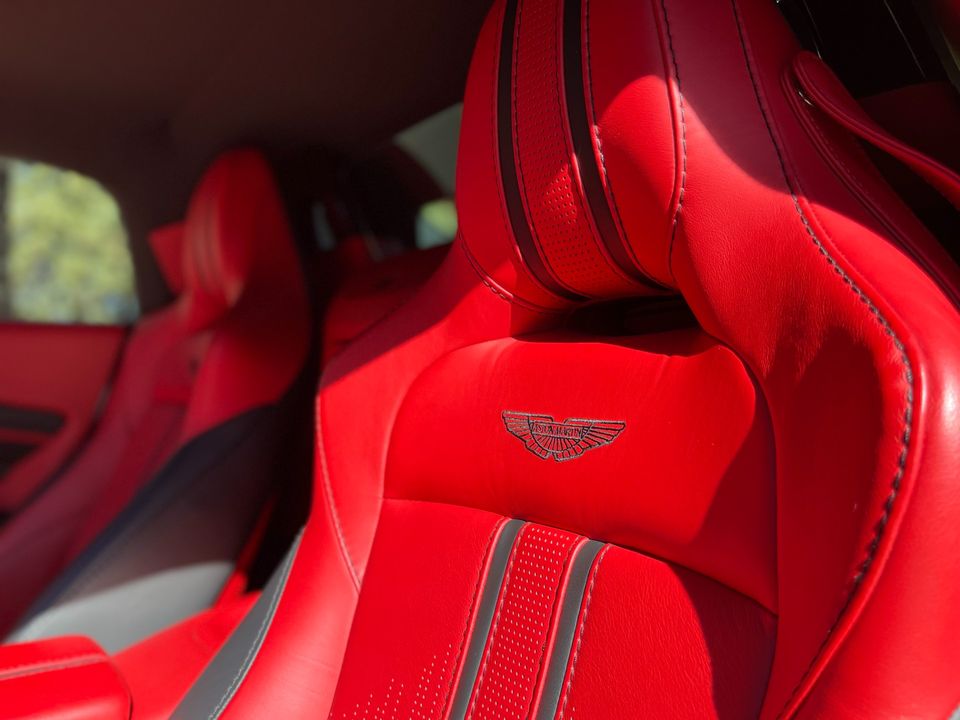 2021 Aston Martin Vantage