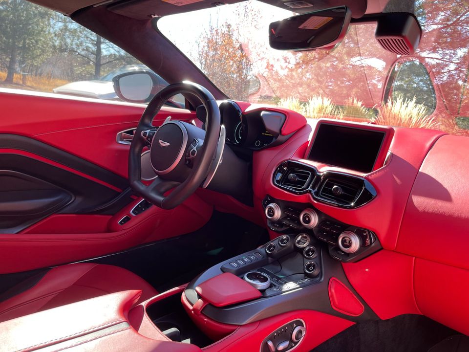 2021 Aston Martin Vantage