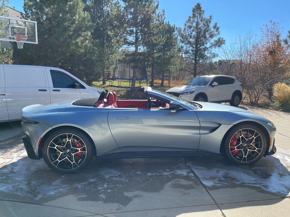 2021 Aston Martin Vantage