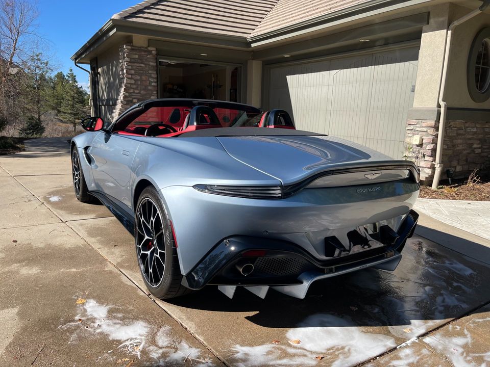 2021 Aston Martin Vantage