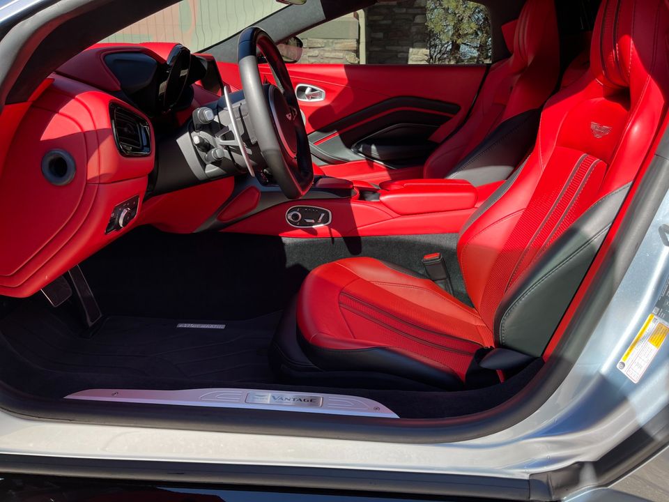 2021 Aston Martin Vantage
