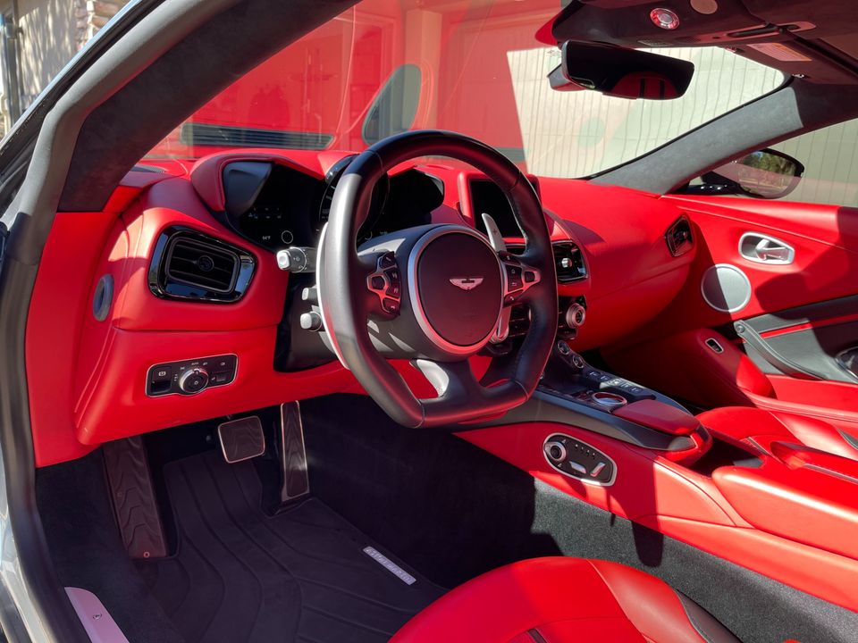 2021 Aston Martin Vantage