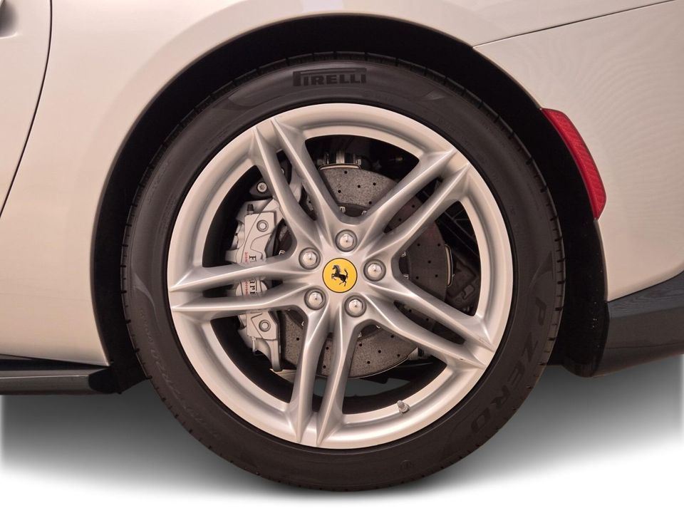 2020 Ferrari 812 Superfast