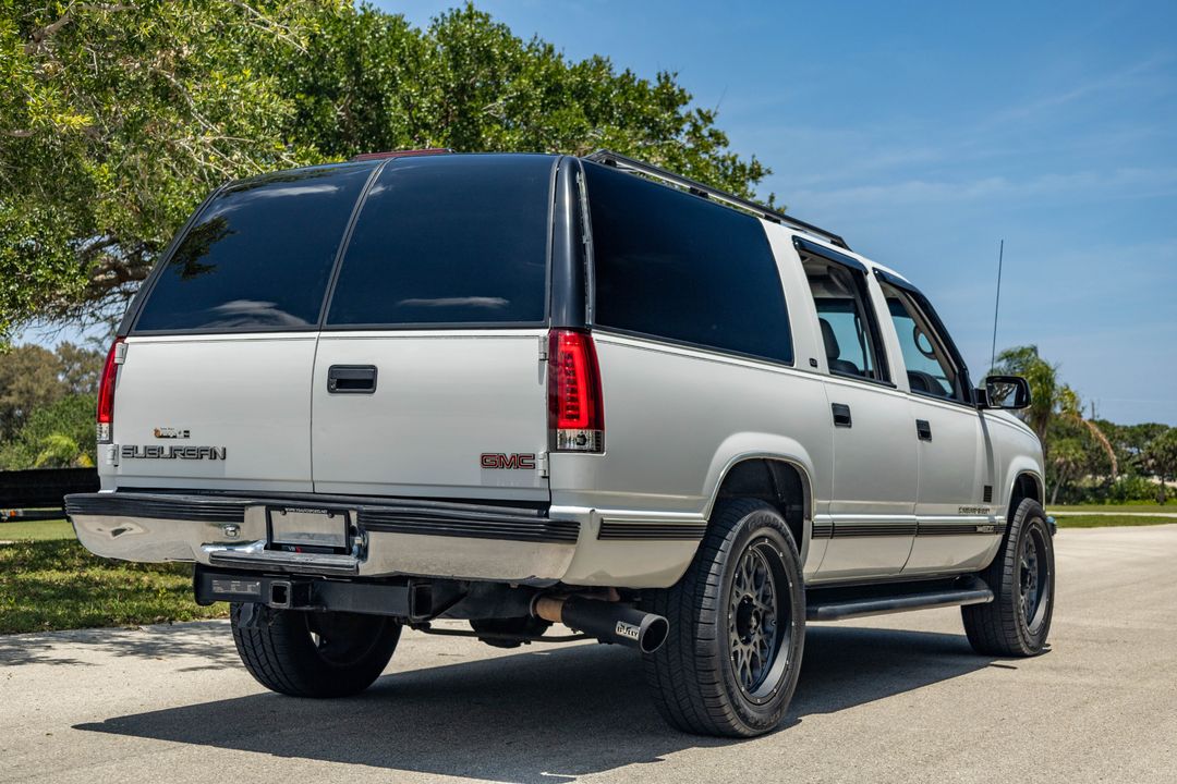 1999 GMC Suburban