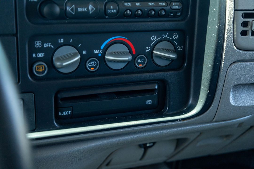 1999 GMC Suburban