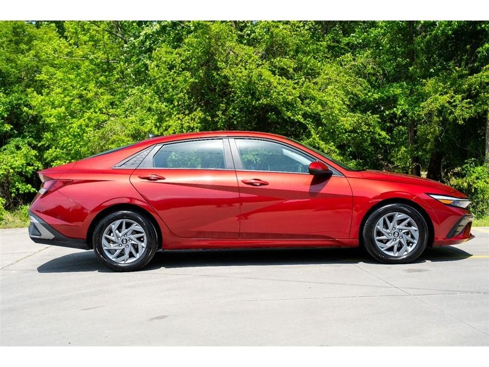 2024 Hyundai Elantra
