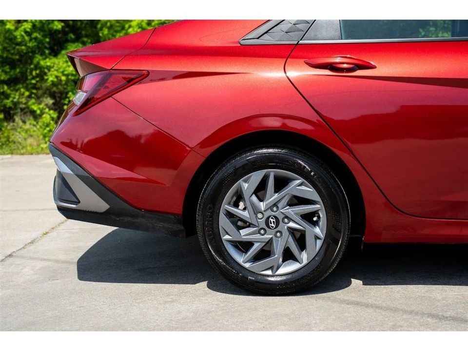 2024 Hyundai Elantra