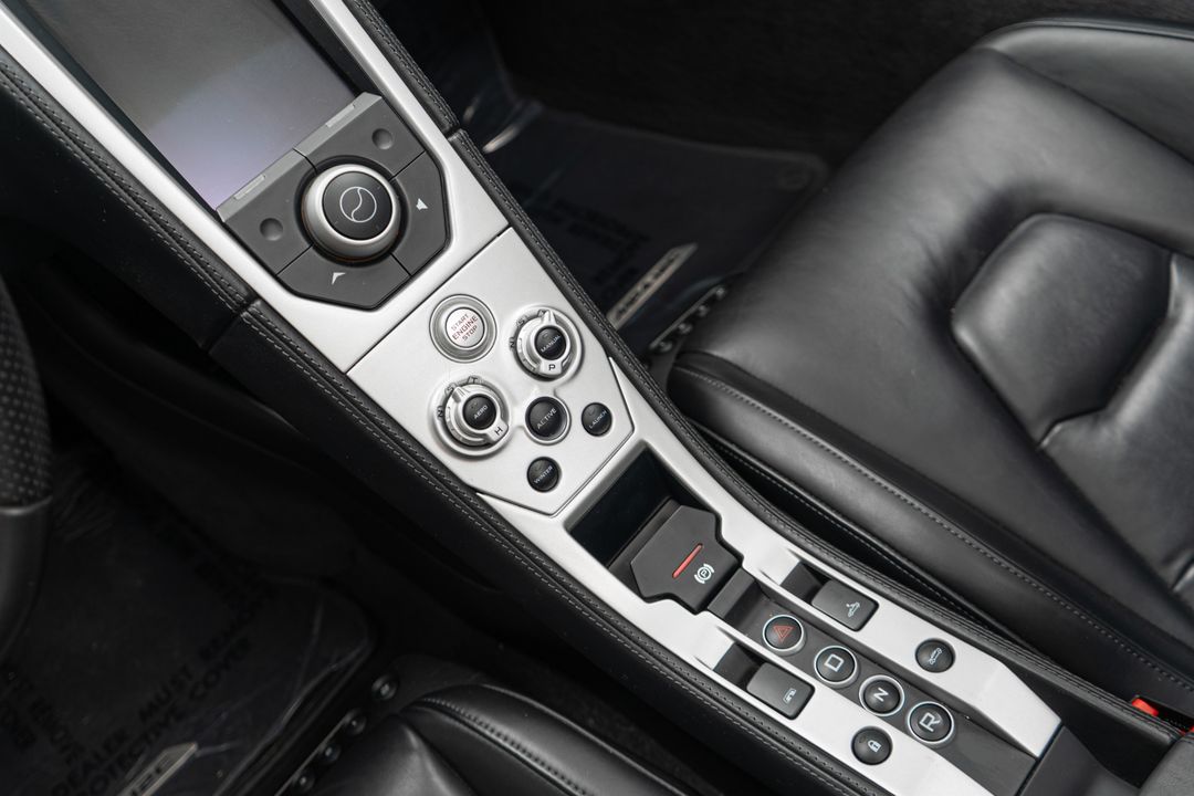 2013 McLaren MP4-12C