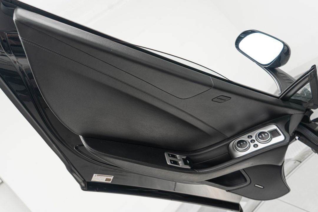 2013 McLaren MP4-12C