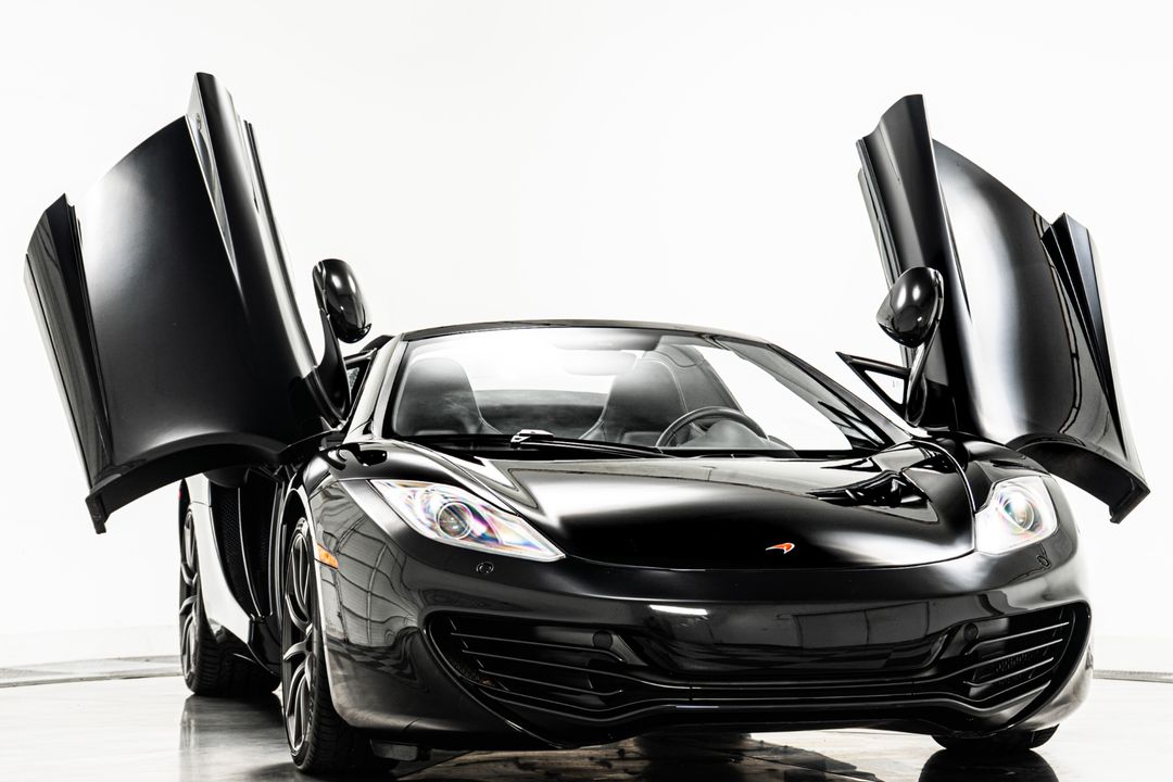 2013 McLaren MP4-12C
