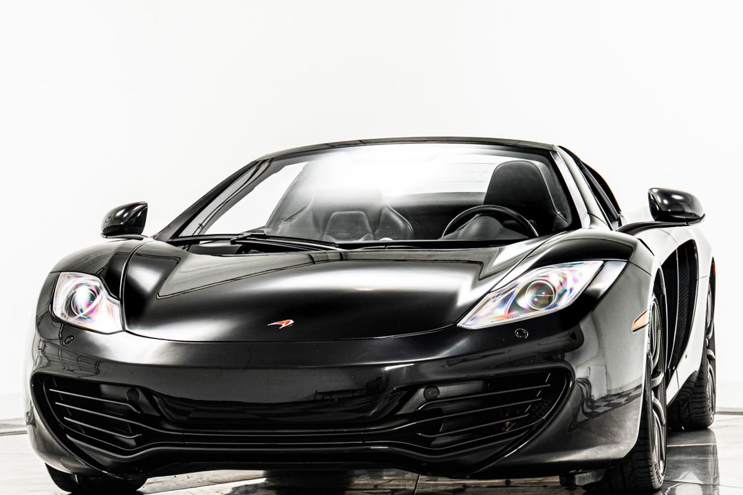 2013 McLaren MP4-12C