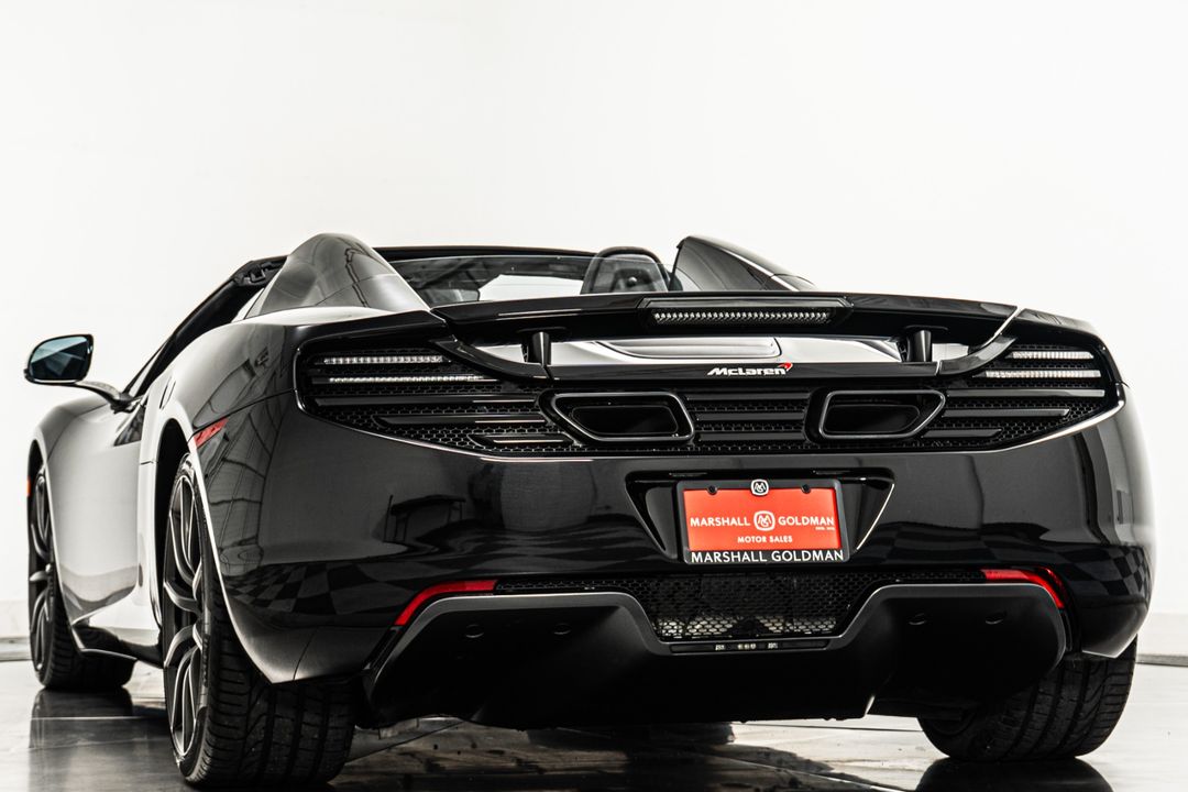 2013 McLaren MP4-12C