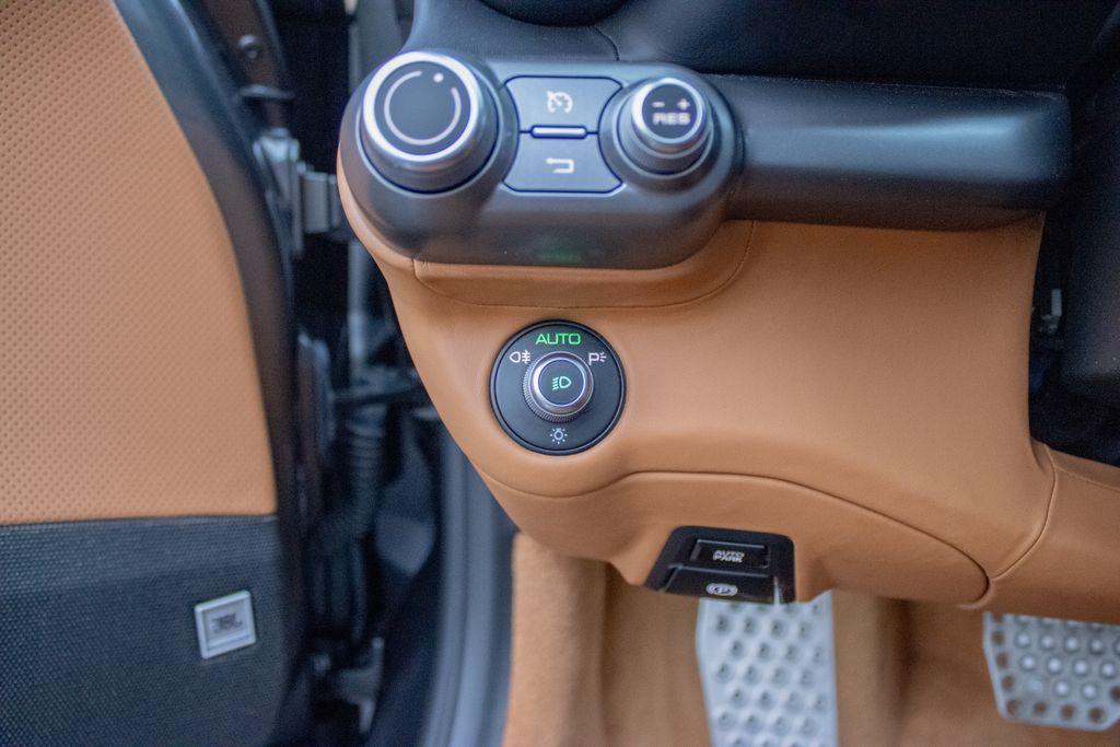 2022 Ferrari 812 GTS