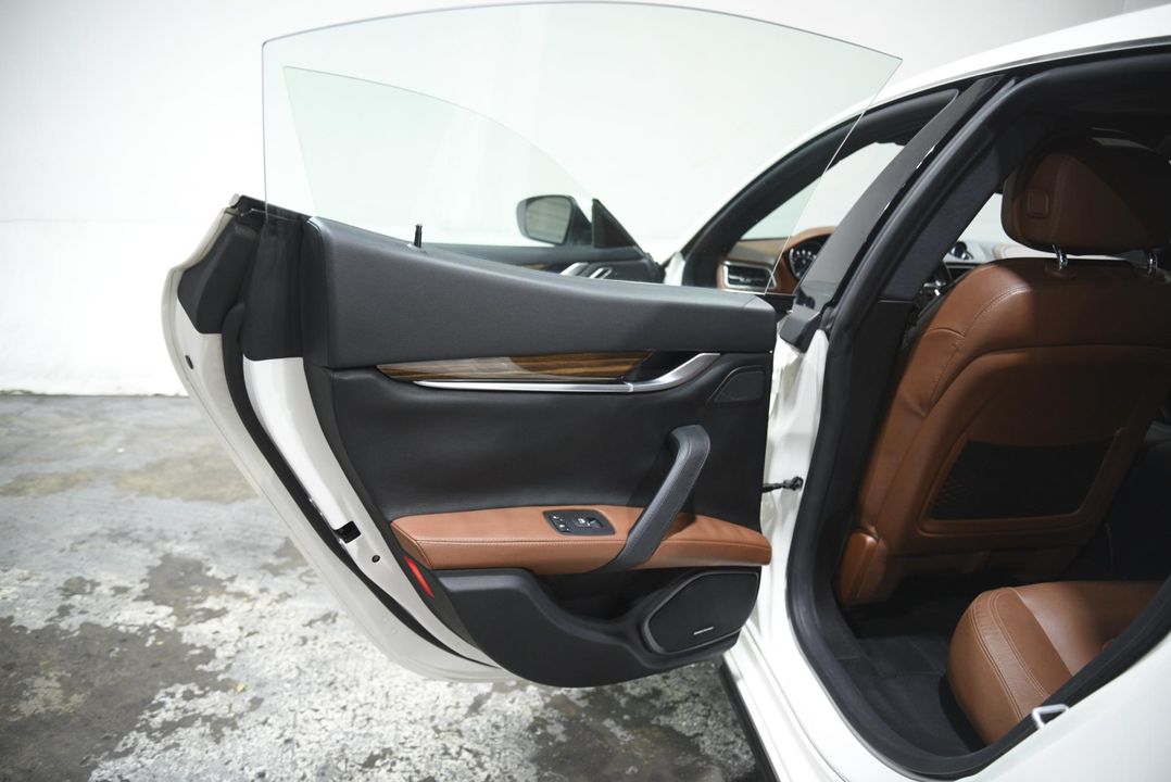 2017 Maserati Ghibli