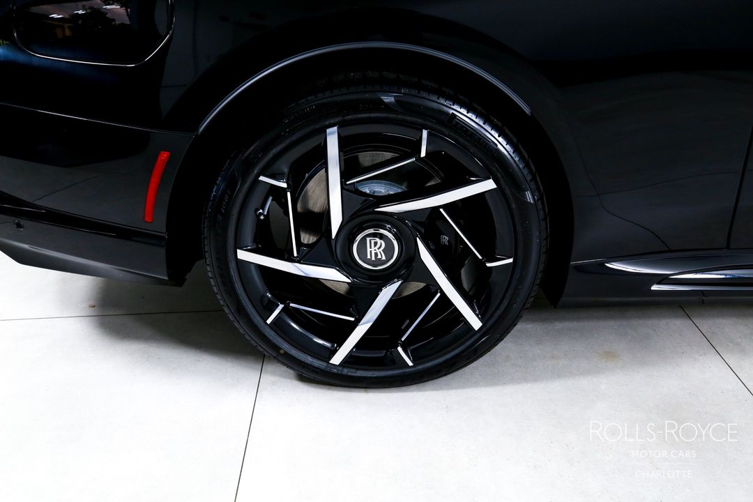 2025 Rolls-Royce Black Badge Spectre