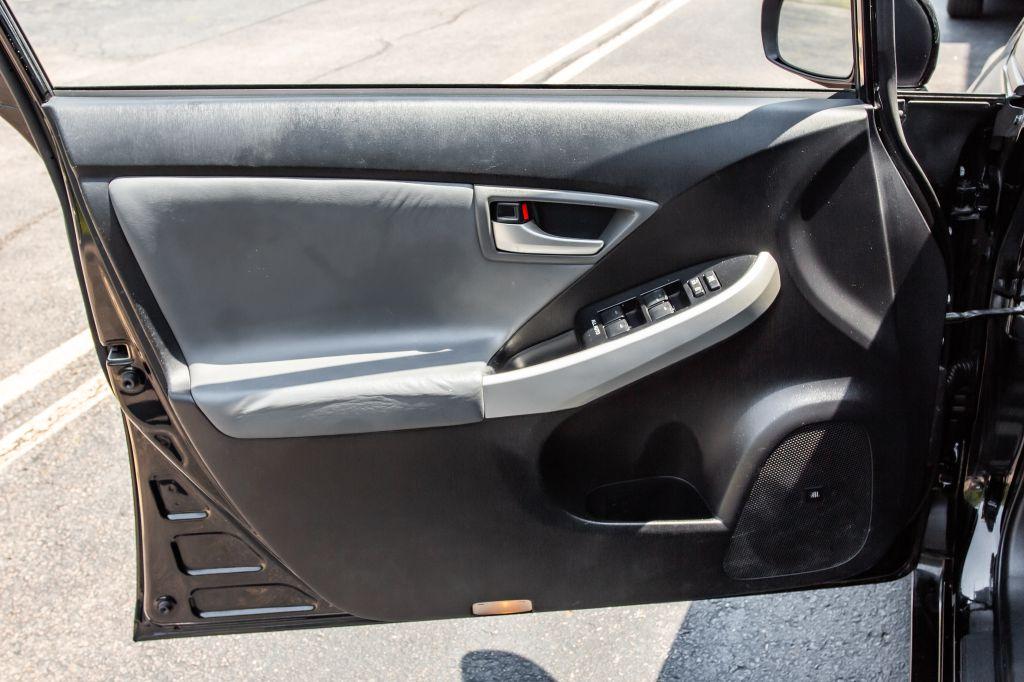 2014 Toyota PRIUS IV