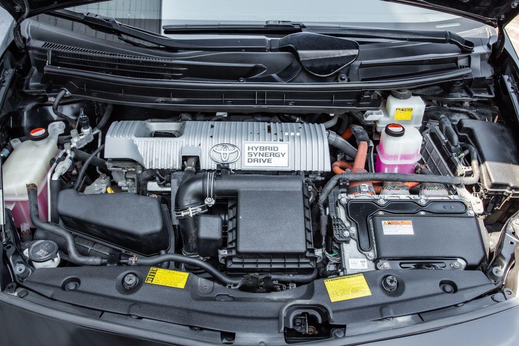 2014 Toyota PRIUS IV