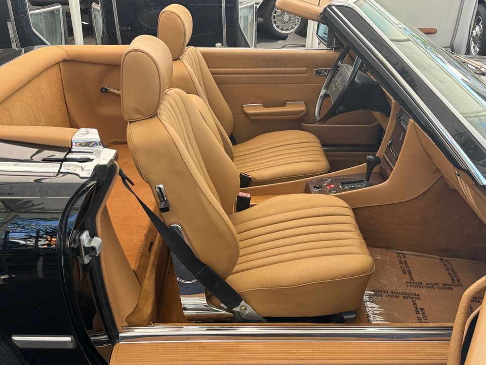 1989 Mercedes-Benz 560-Class