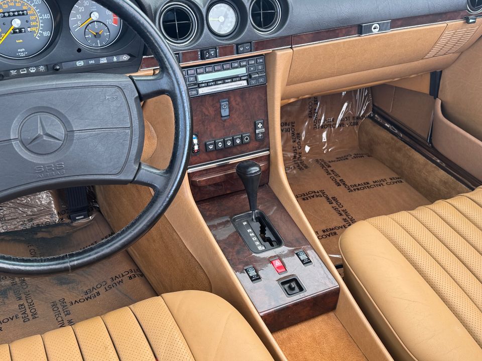 1989 Mercedes-Benz 560-Class