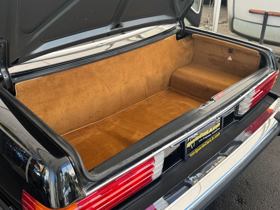 1989 Mercedes-Benz 560-Class