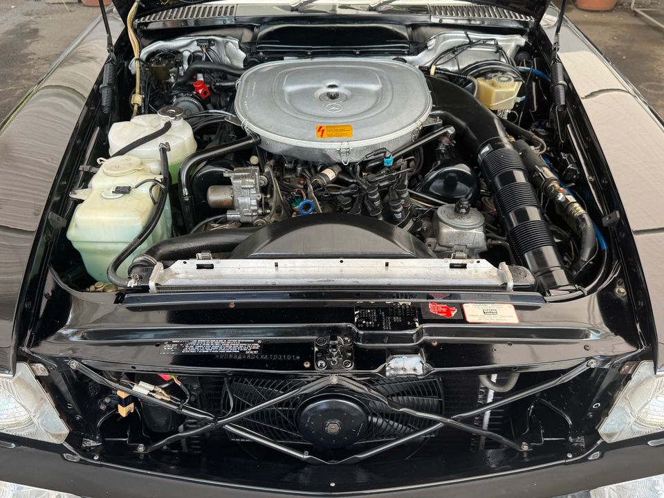 1989 Mercedes-Benz 560-Class