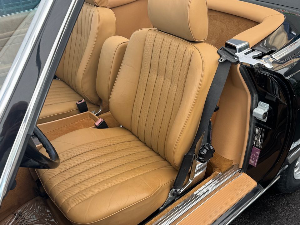 1989 Mercedes-Benz 560-Class