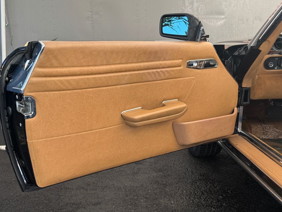 1989 Mercedes-Benz 560-Class