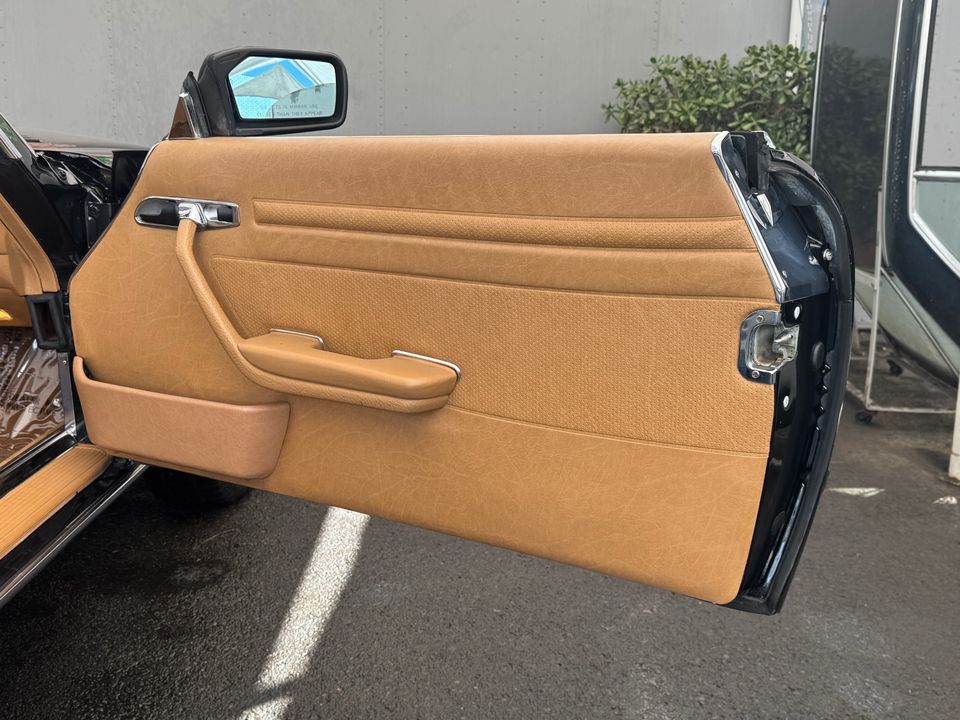 1989 Mercedes-Benz 560-Class