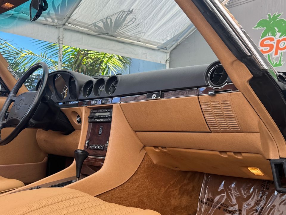1989 Mercedes-Benz 560-Class