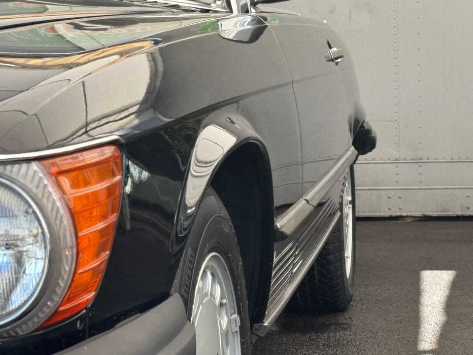 1989 Mercedes-Benz 560-Class