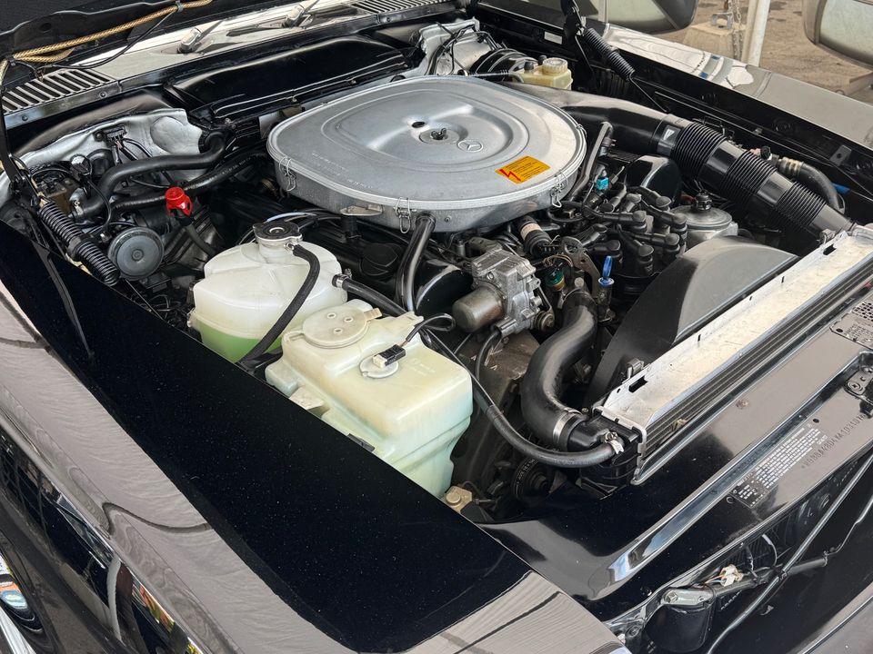 1989 Mercedes-Benz 560-Class