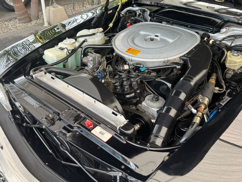 1989 Mercedes-Benz 560-Class
