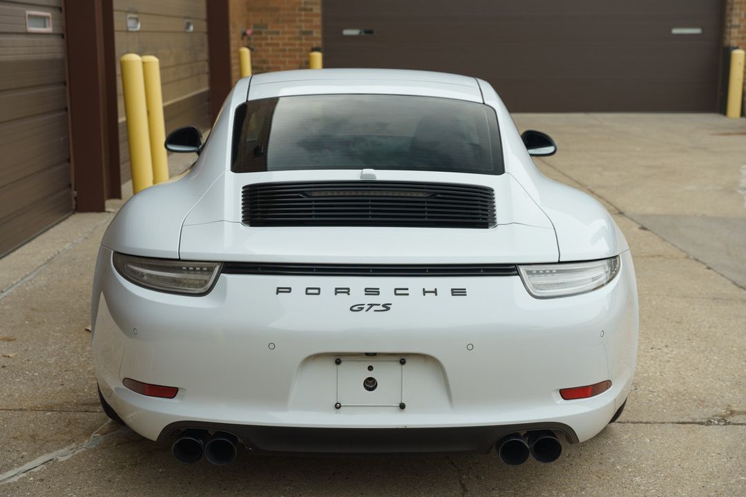 2015 PORSCHE 911