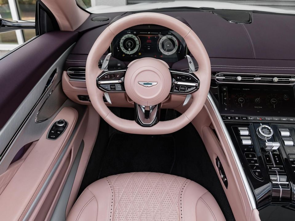 2025 Aston Martin DB12