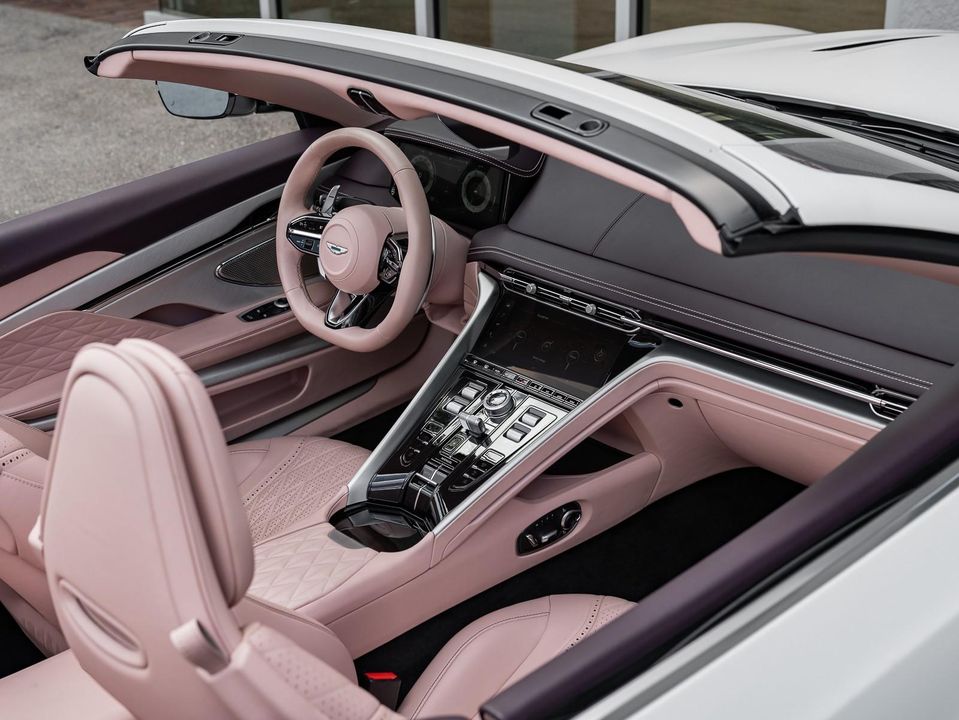 2025 Aston Martin DB12