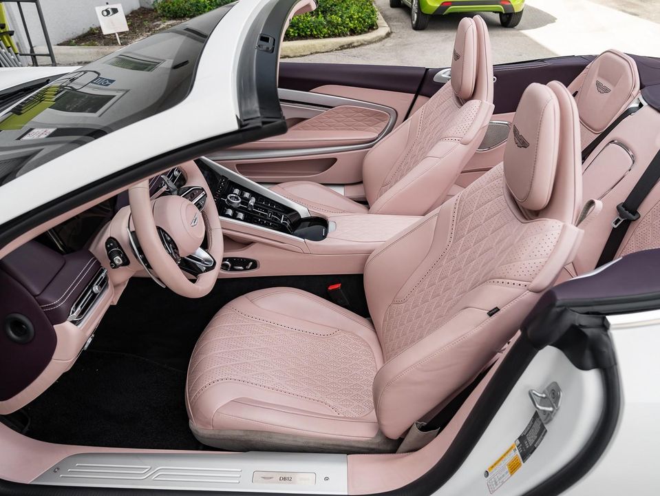 2025 Aston Martin DB12