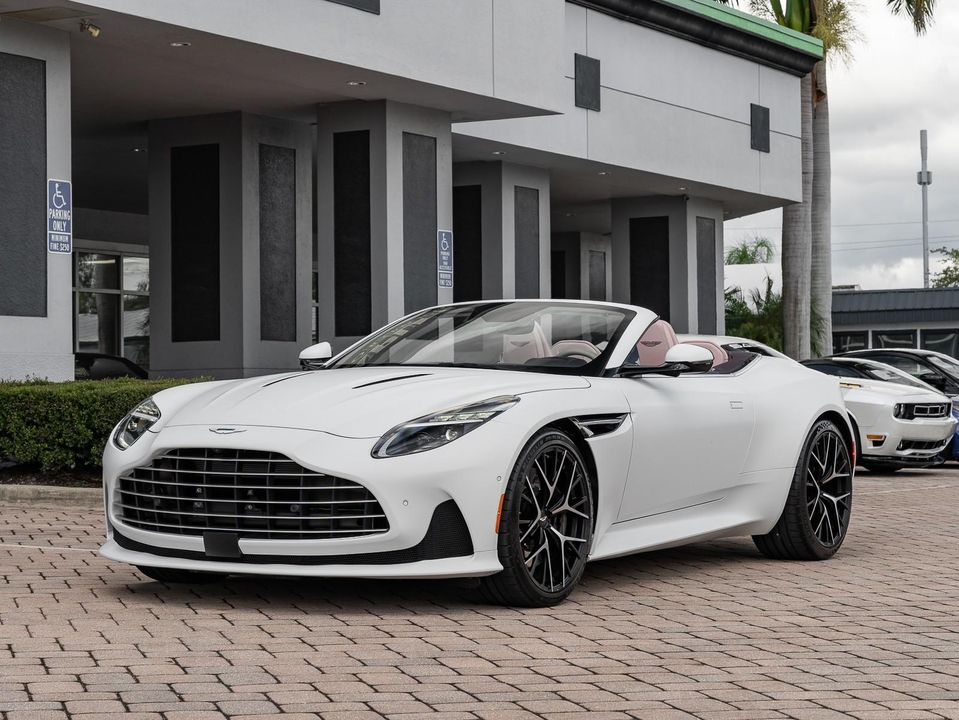 2025 Aston Martin DB12