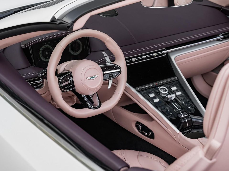 2025 Aston Martin DB12