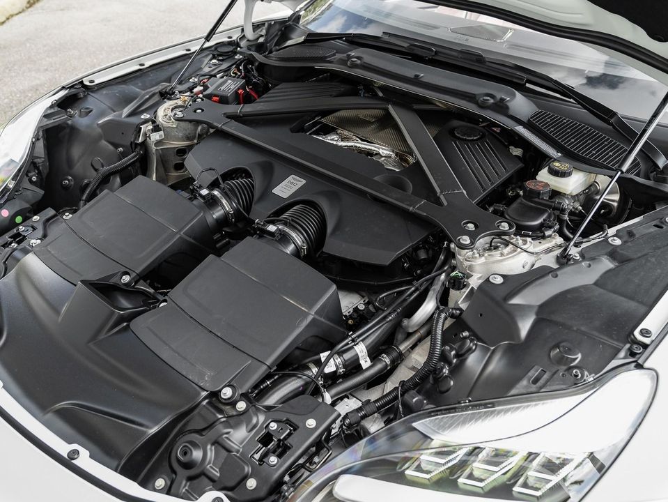 2025 Aston Martin DB12