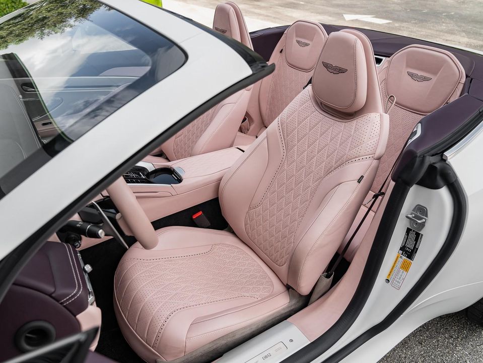 2025 Aston Martin DB12