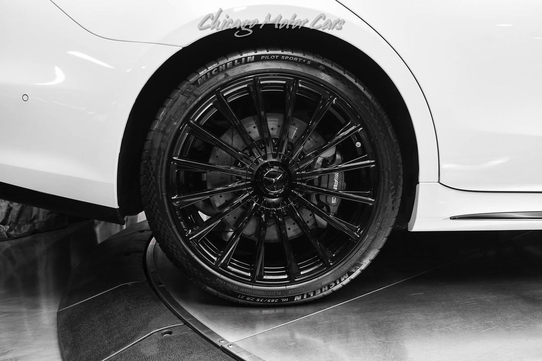 2024 Mercedes-Benz S63 AMG