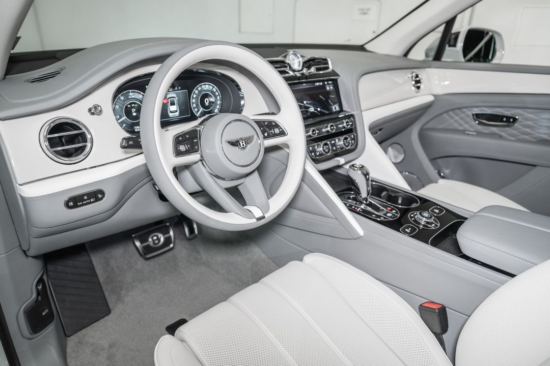 2025 Bentley Bentayga EWB