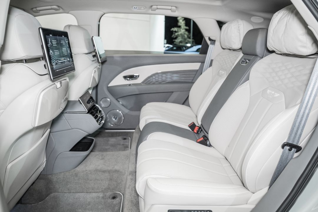 2025 Bentley Bentayga EWB