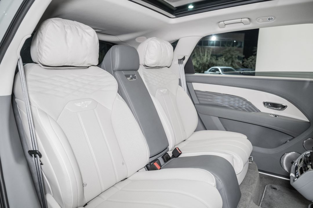 2025 Bentley Bentayga EWB