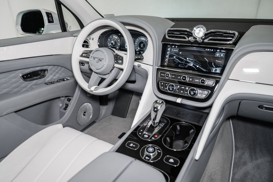2025 Bentley Bentayga EWB