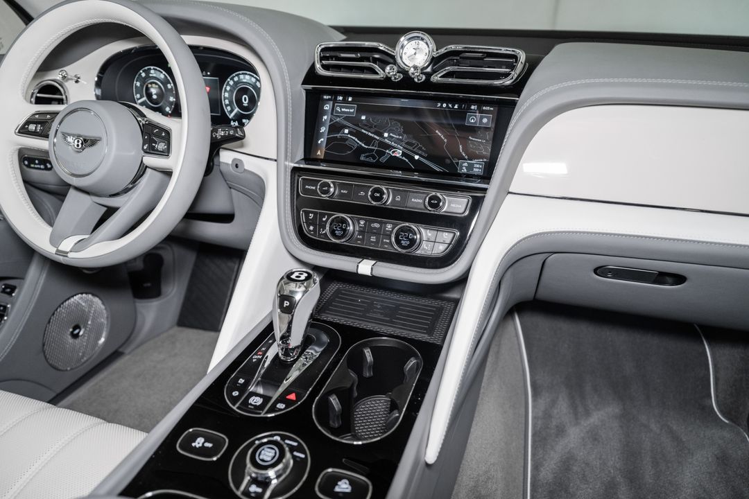2025 Bentley Bentayga EWB
