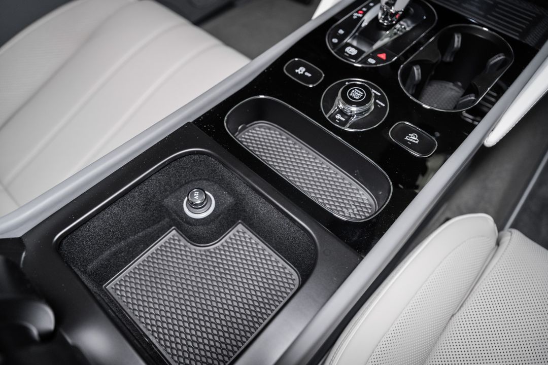 2025 Bentley Bentayga EWB