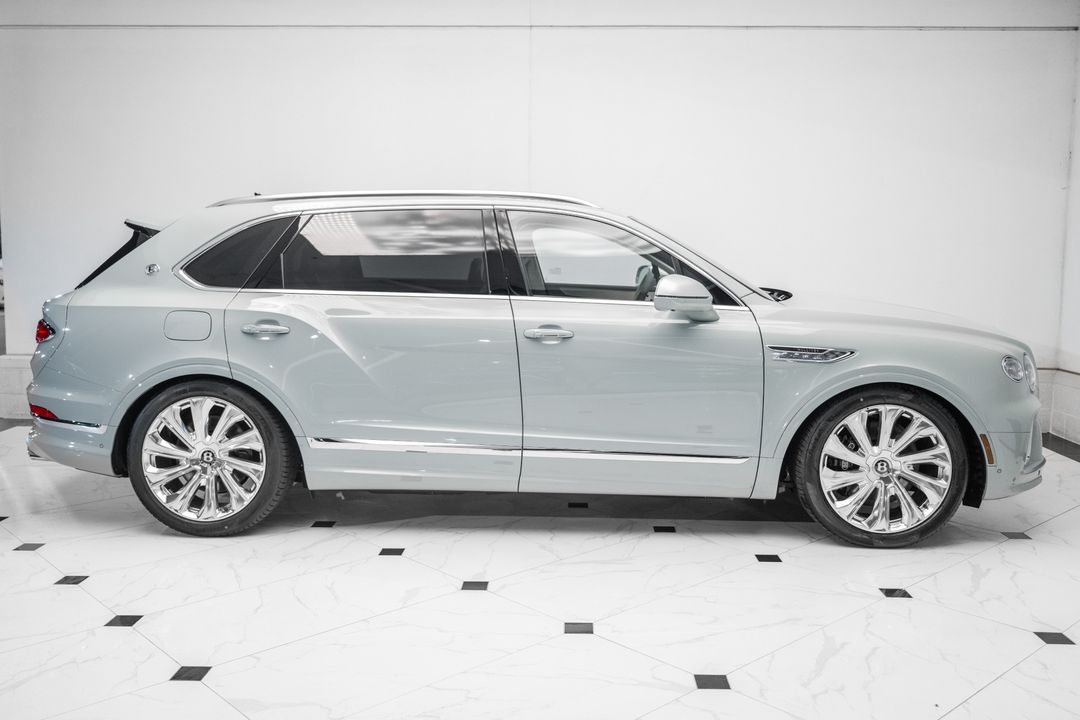 2025 Bentley Bentayga EWB