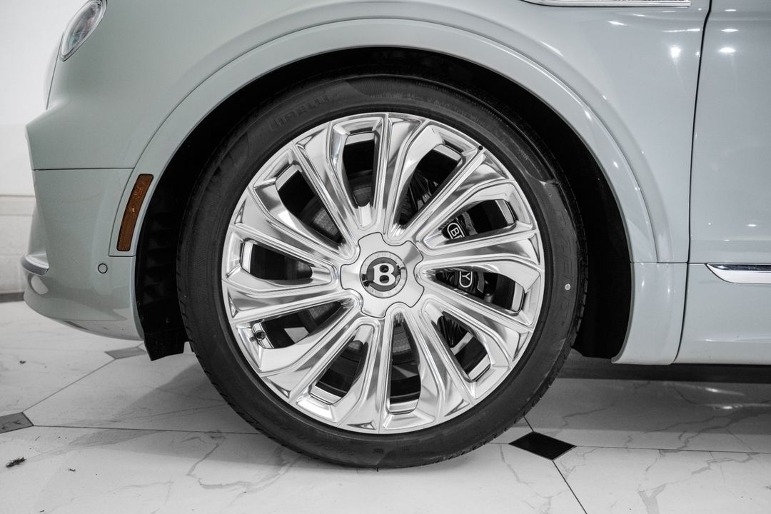 2025 Bentley Bentayga EWB