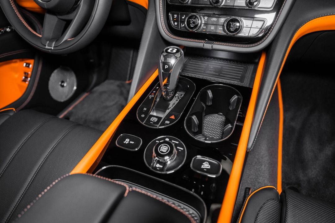 2025 Bentley Bentayga